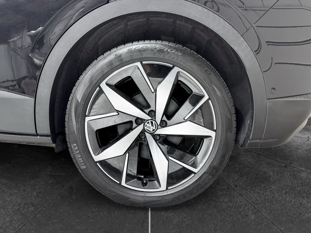 2023 Volkswagen ID.4 view 30