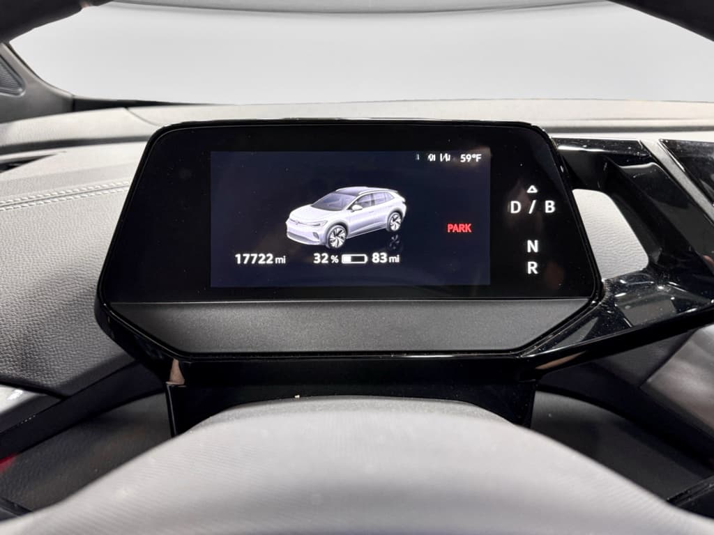 2023 Volkswagen ID.4 view 9