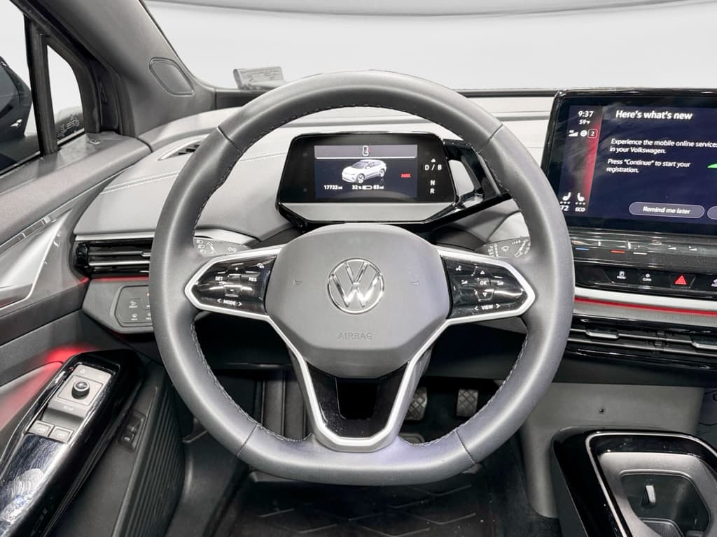2023 Volkswagen ID.4 view 8