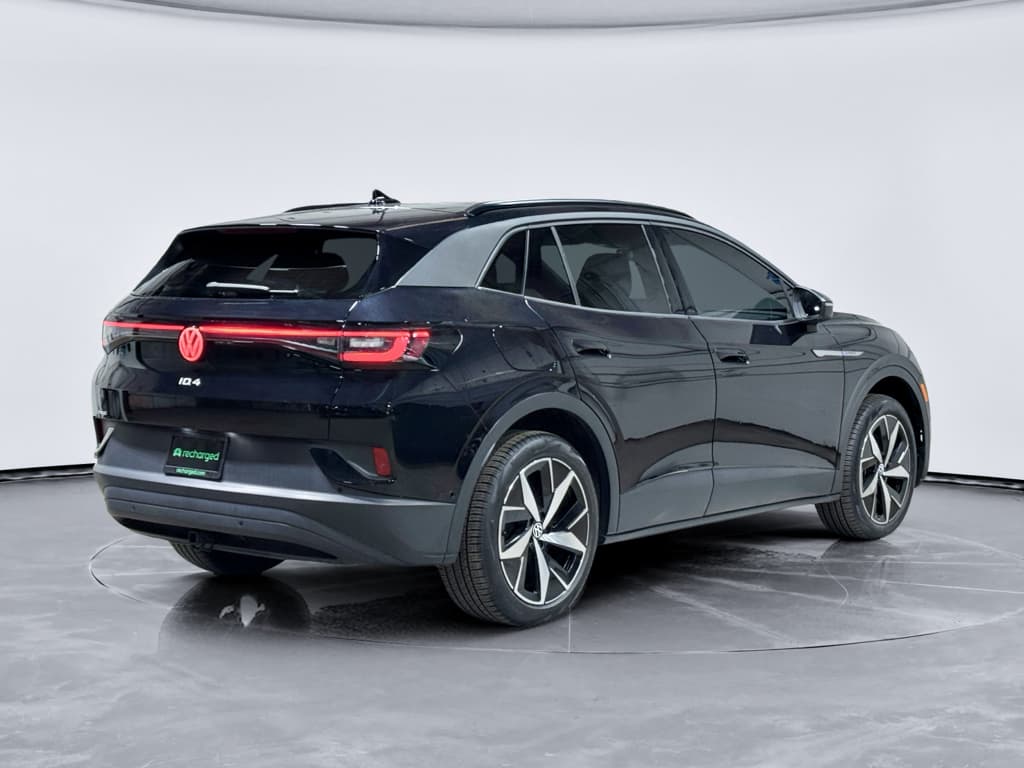 2023 Volkswagen ID.4 view 3