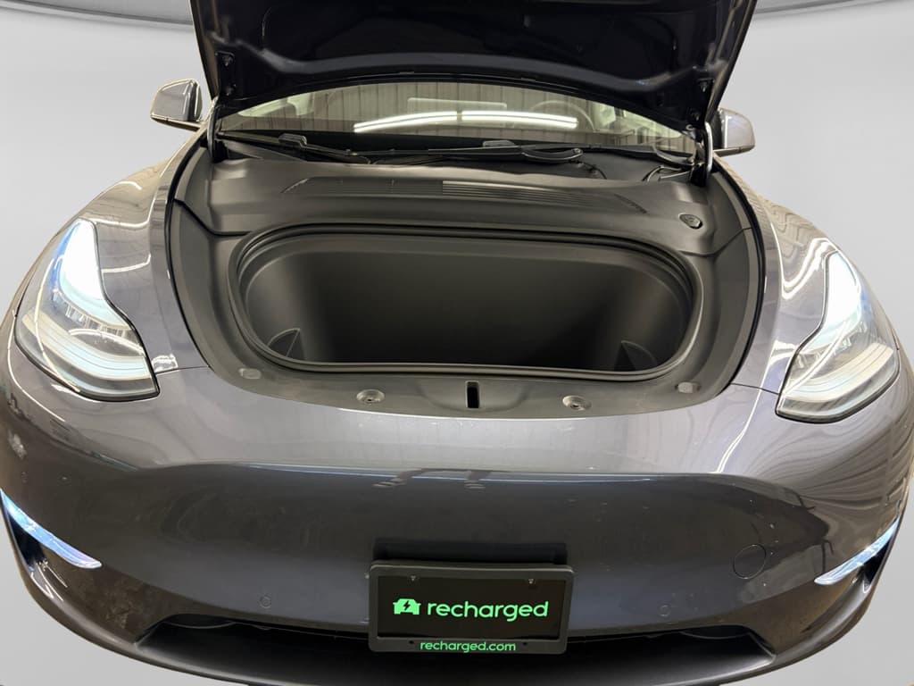 2020 Tesla Model Y view 25