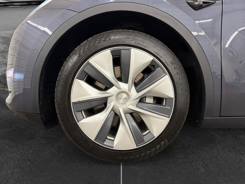 2020 Tesla Model Y view 31