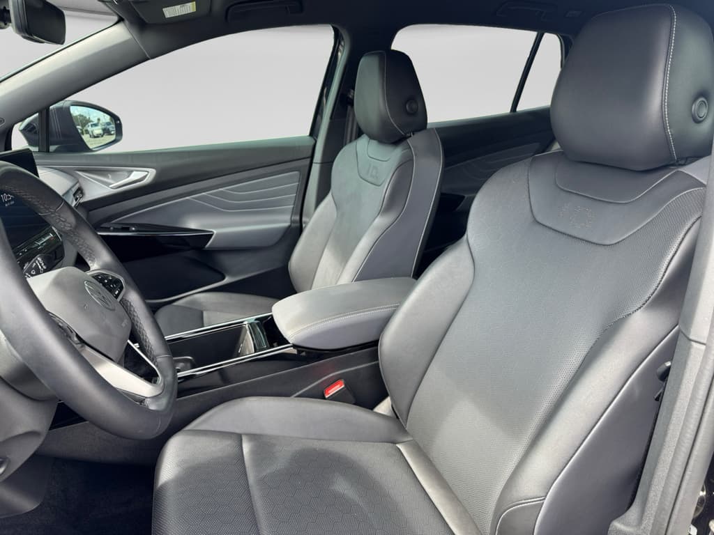 2023 Volkswagen ID.4 view 16