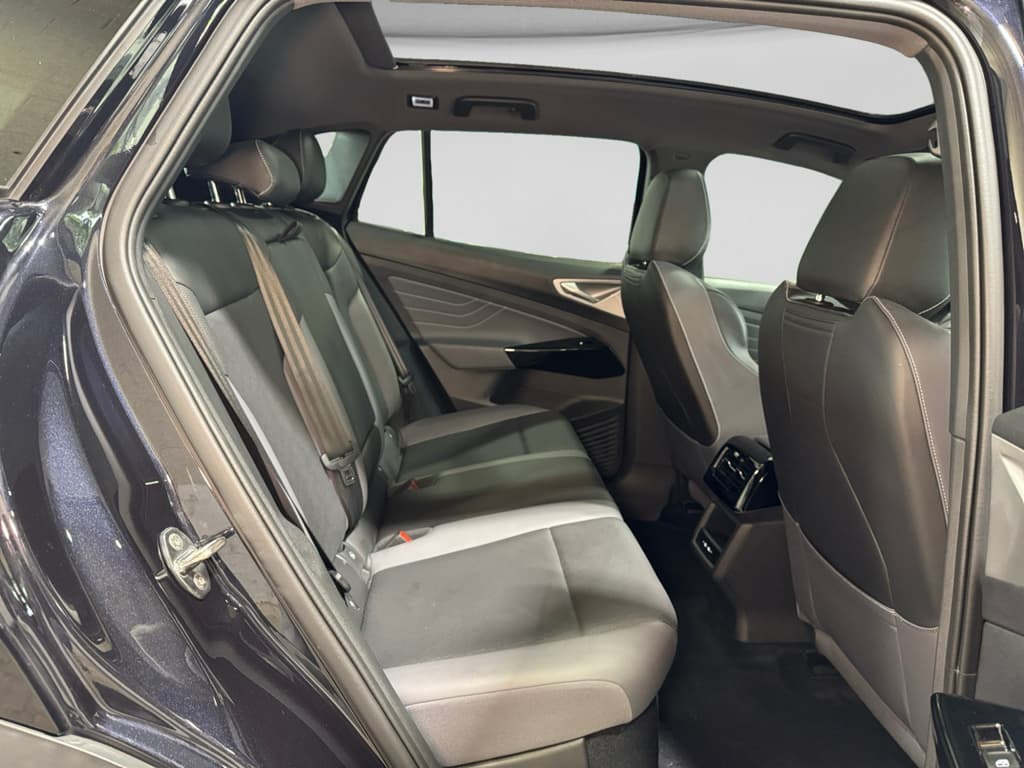 2023 Volkswagen ID.4 view 21