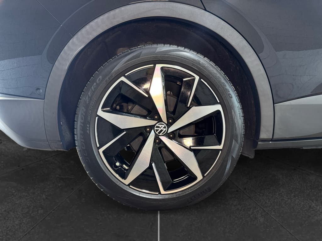 2023 Volkswagen ID.4 view 30