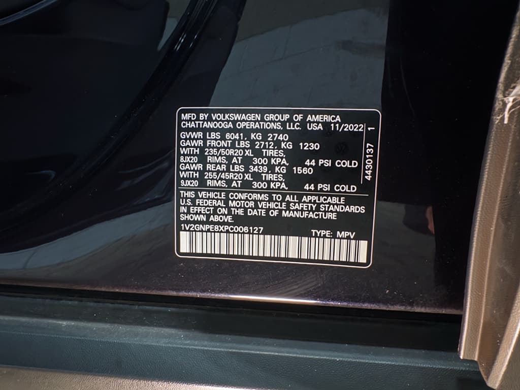 2023 Volkswagen ID.4 view 25