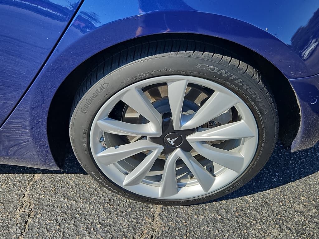 2018 Tesla Model 3 view 26