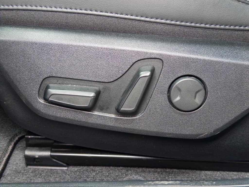 2025 Kia EV6 view 6