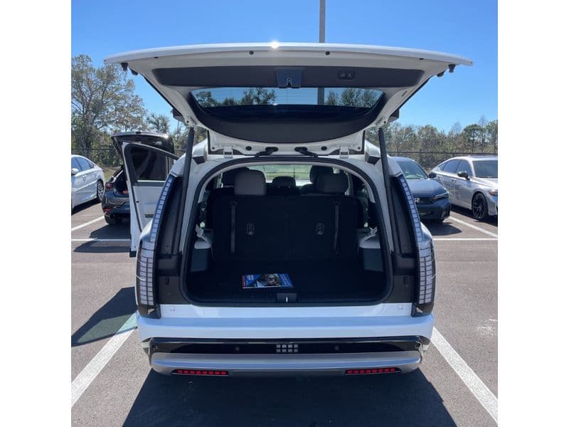 2026 Hyundai IONIQ 9 view 7