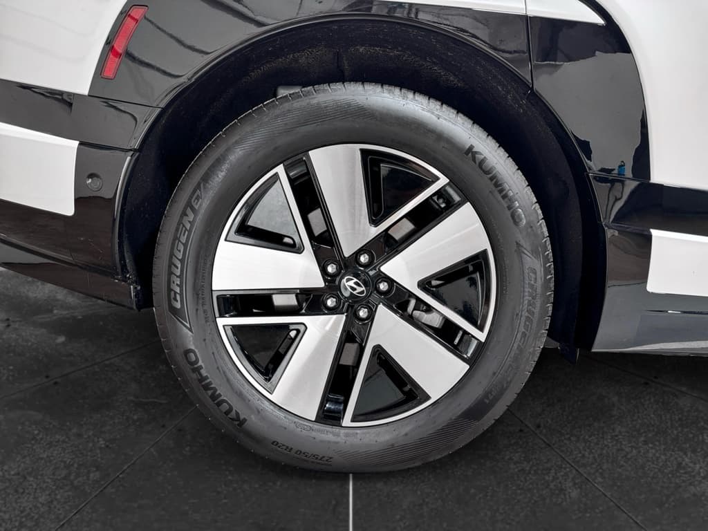 2026 Hyundai IONIQ 9 view 39