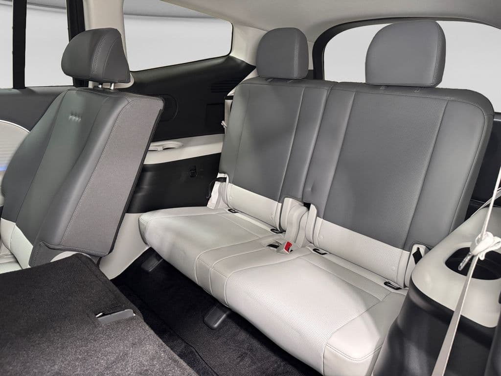 2026 Hyundai IONIQ 9 view 16