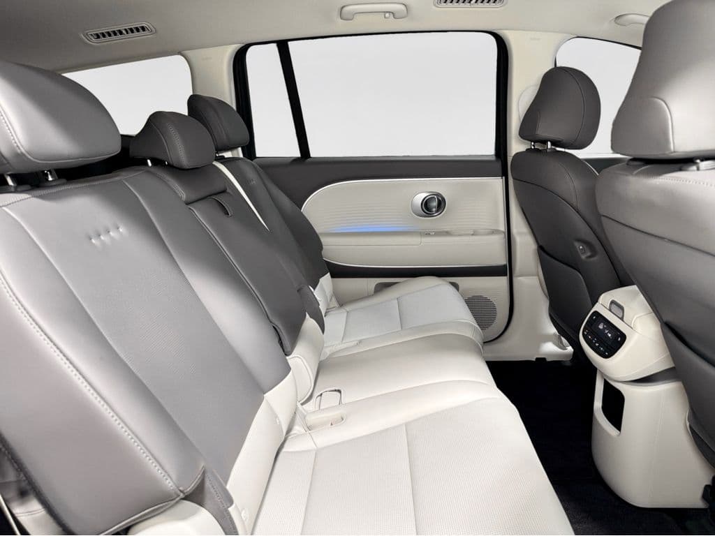 2026 Hyundai IONIQ 9 view 23