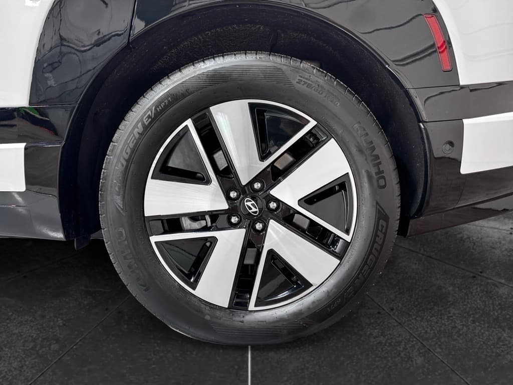 2026 Hyundai IONIQ 9 view 35