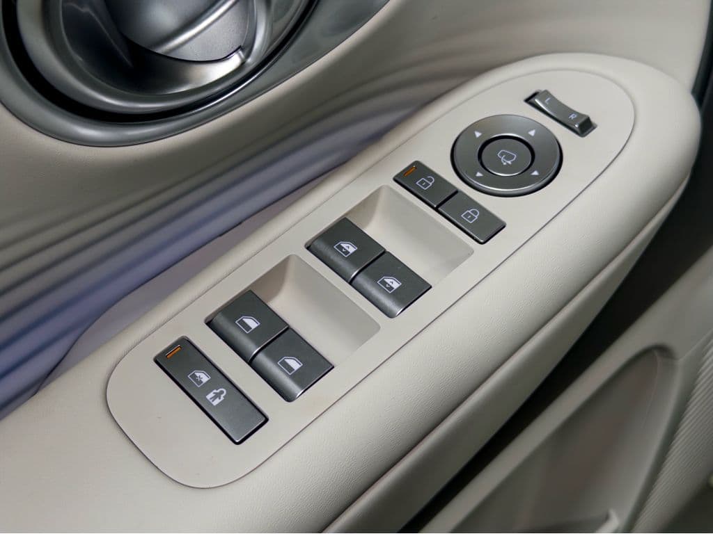 2026 Hyundai IONIQ 9 view 8