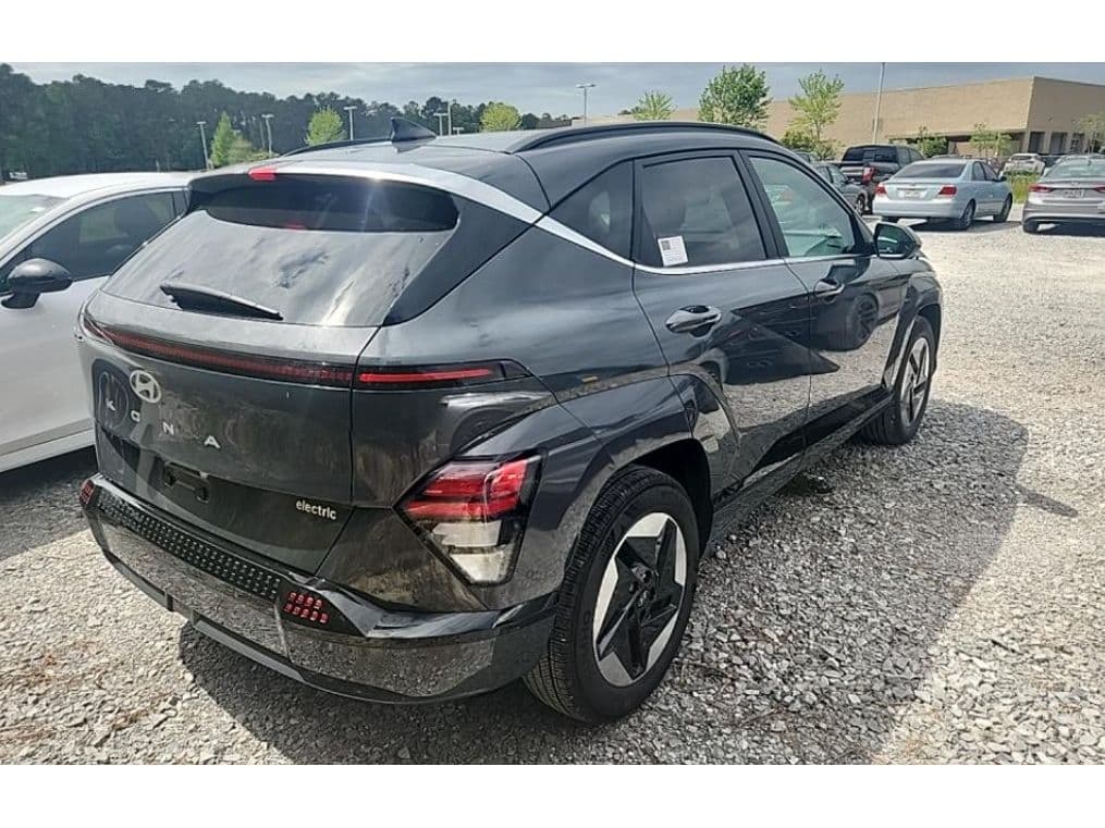 2024 Hyundai Kona view 3