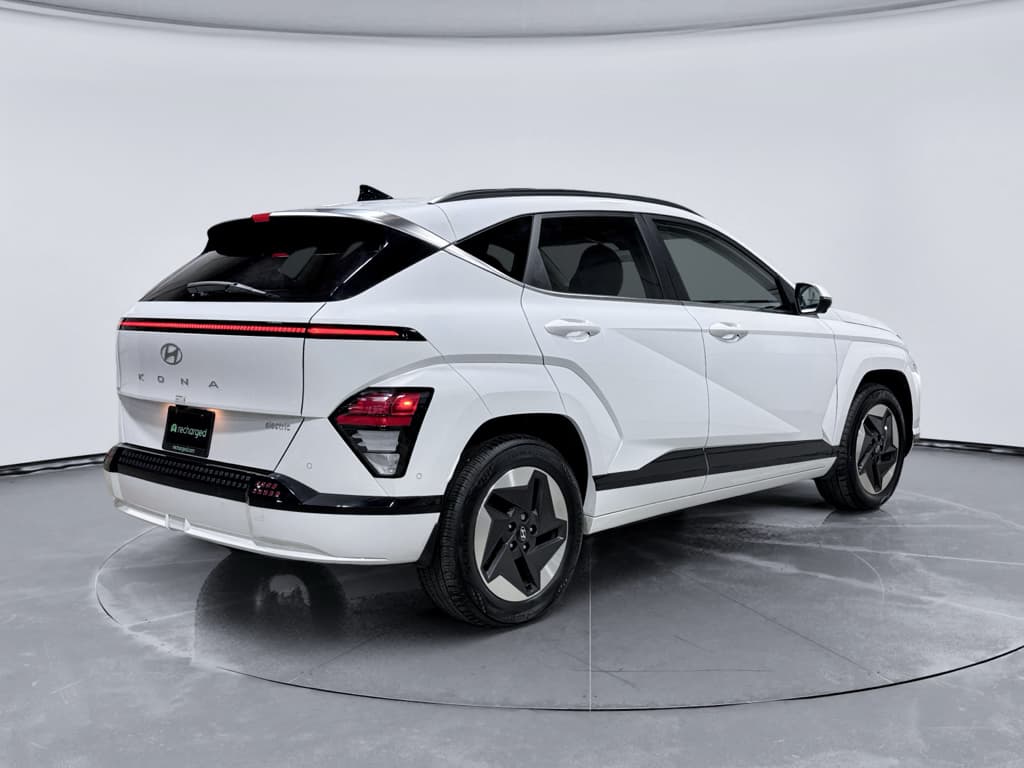 2024 Hyundai Kona view 3