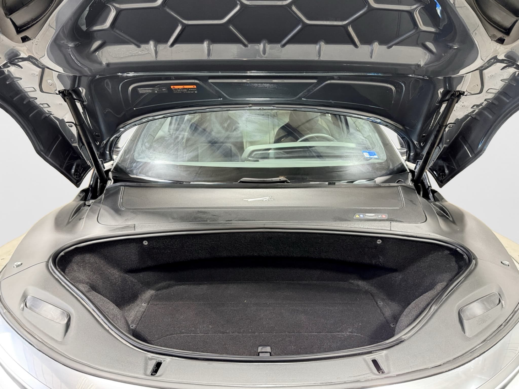 2025 Lucid Air view 24