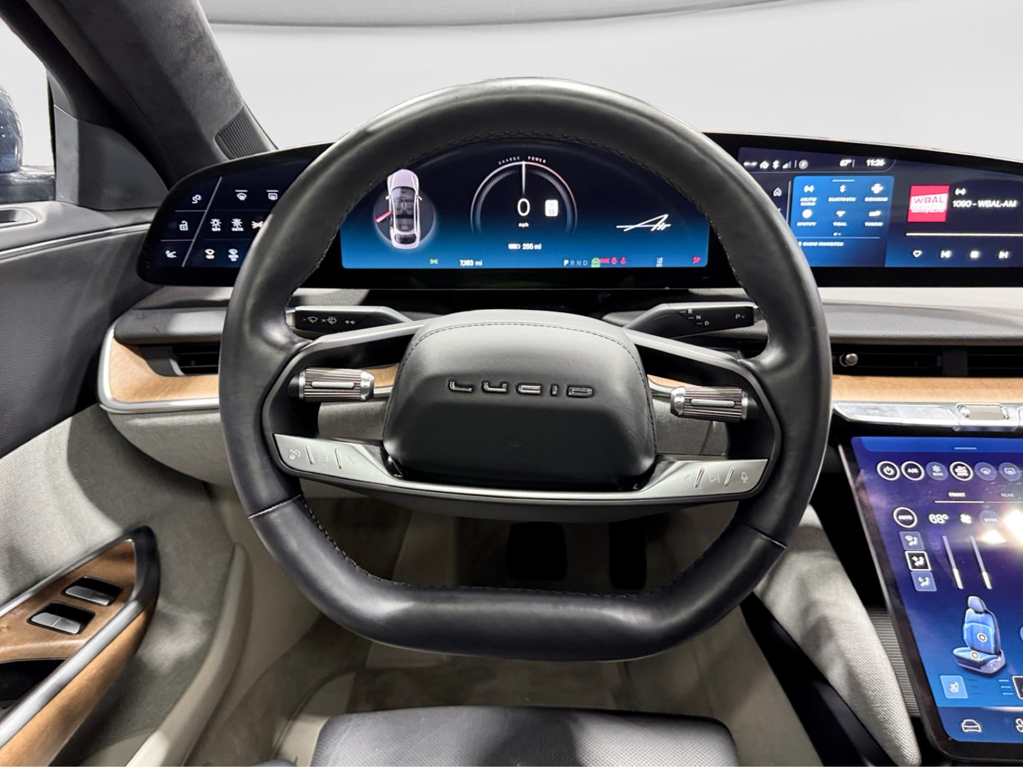 2025 Lucid Air view 8