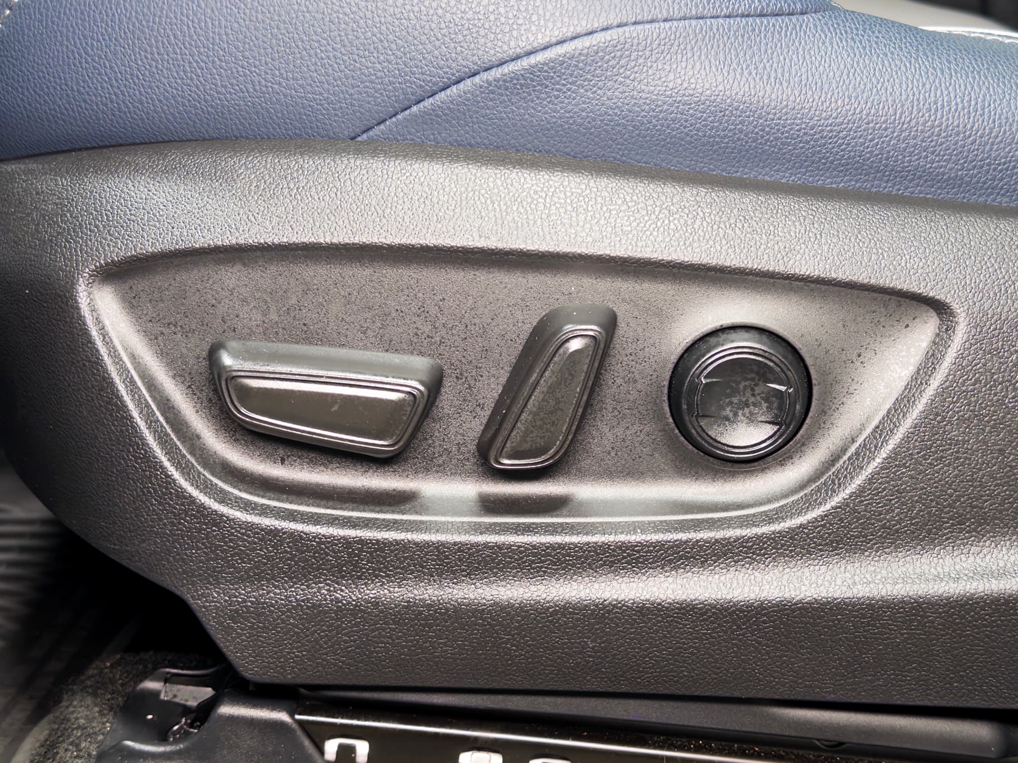 2023 Subaru Solterra view 7