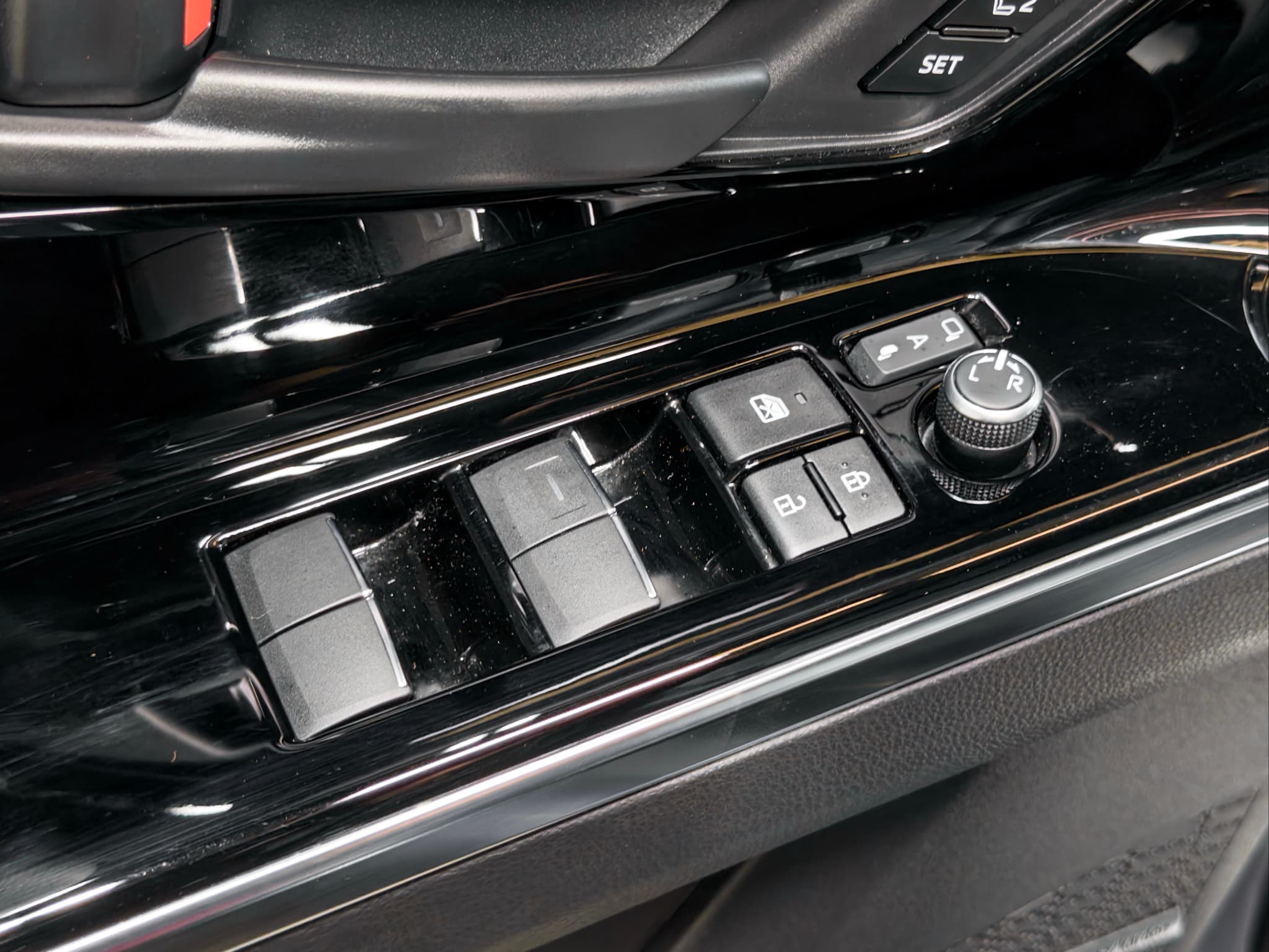 2023 Subaru Solterra view 8