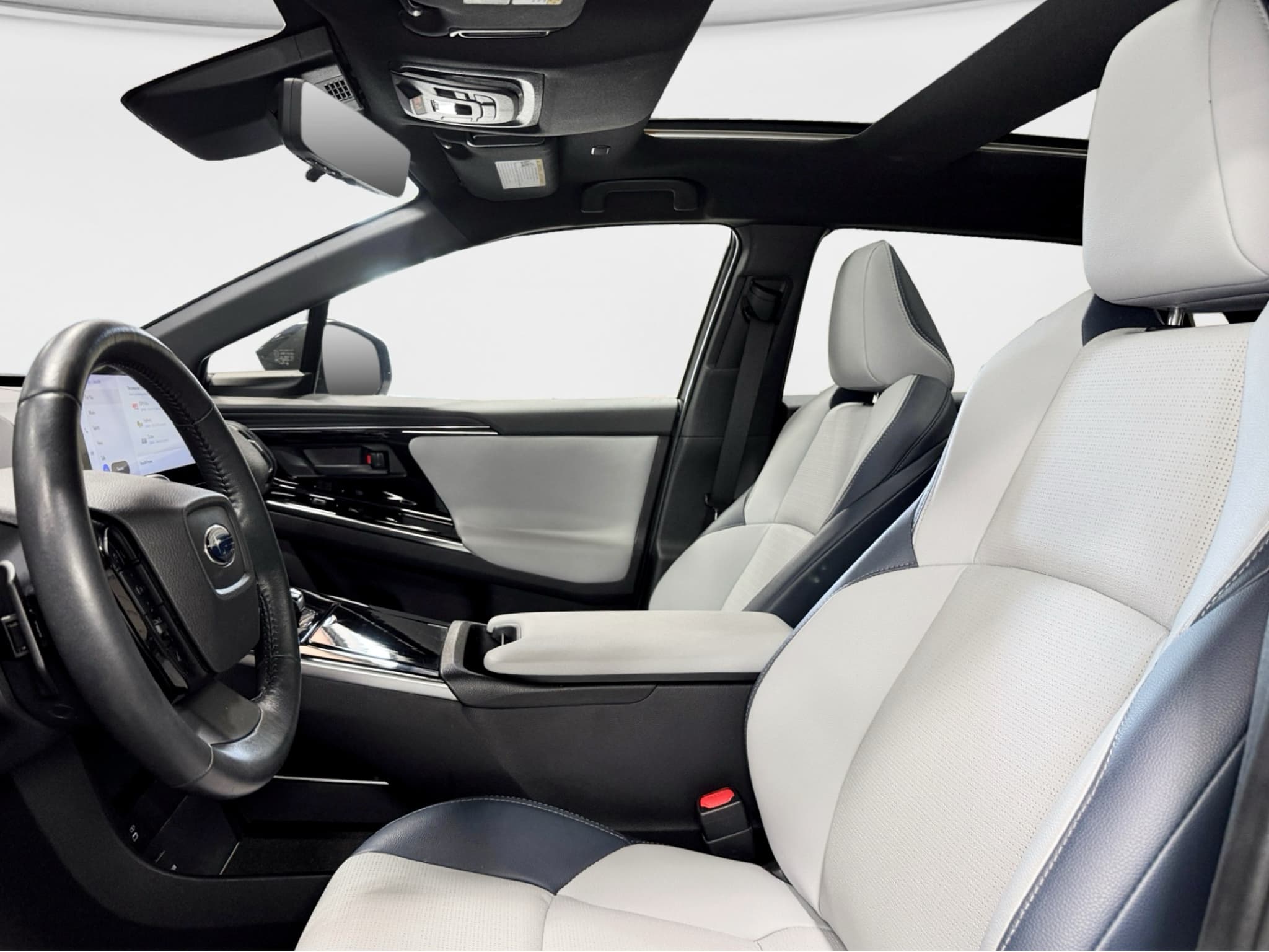 2023 Subaru Solterra view 15