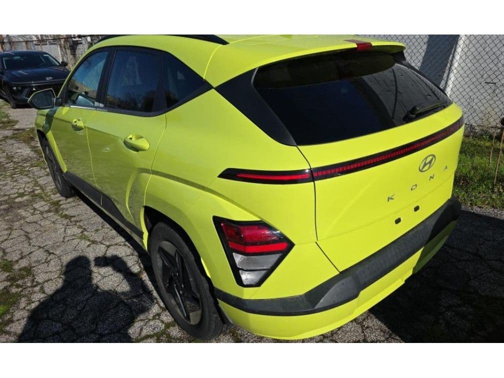 2024 Hyundai Kona view 4