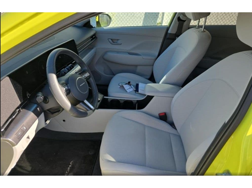 2024 Hyundai Kona view 5