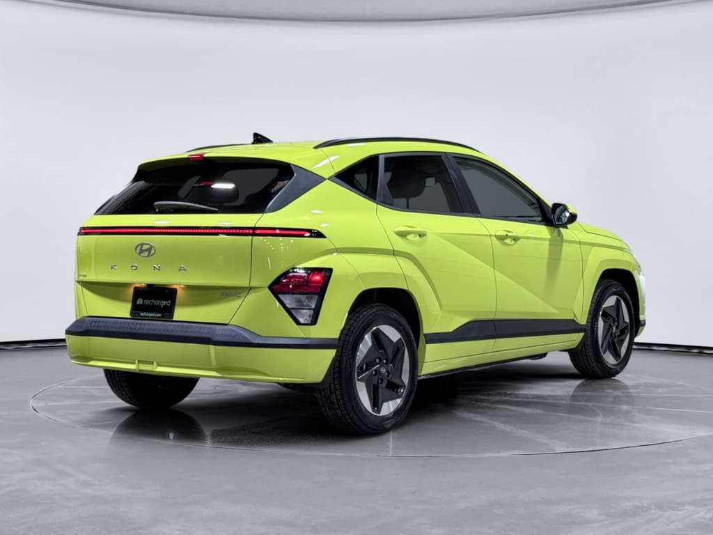 2024 Hyundai Kona view 3