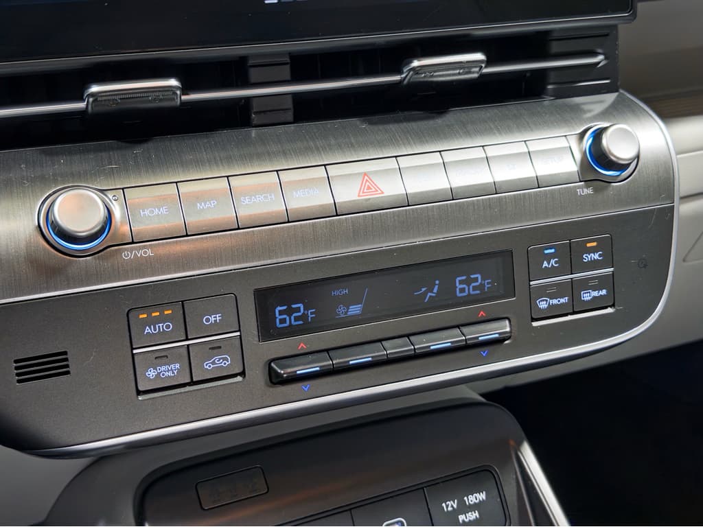 2024 Hyundai Kona view 16