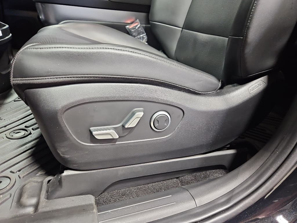 2026 Hyundai IONIQ 9 view 7