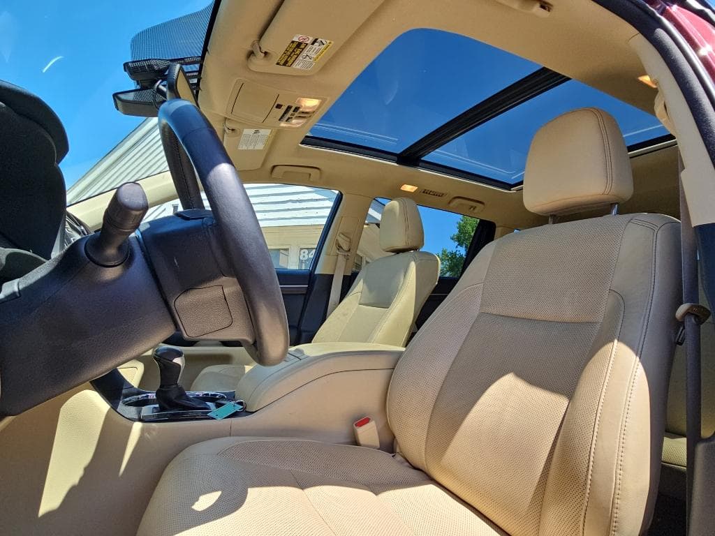 2015 Toyota Highlander view 7