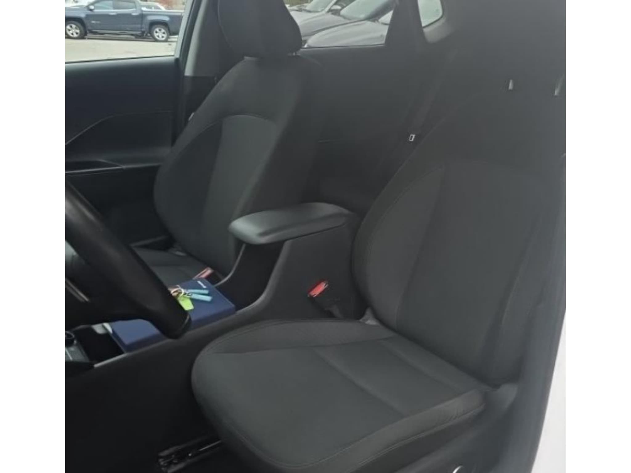 2024 Hyundai Kona view 5