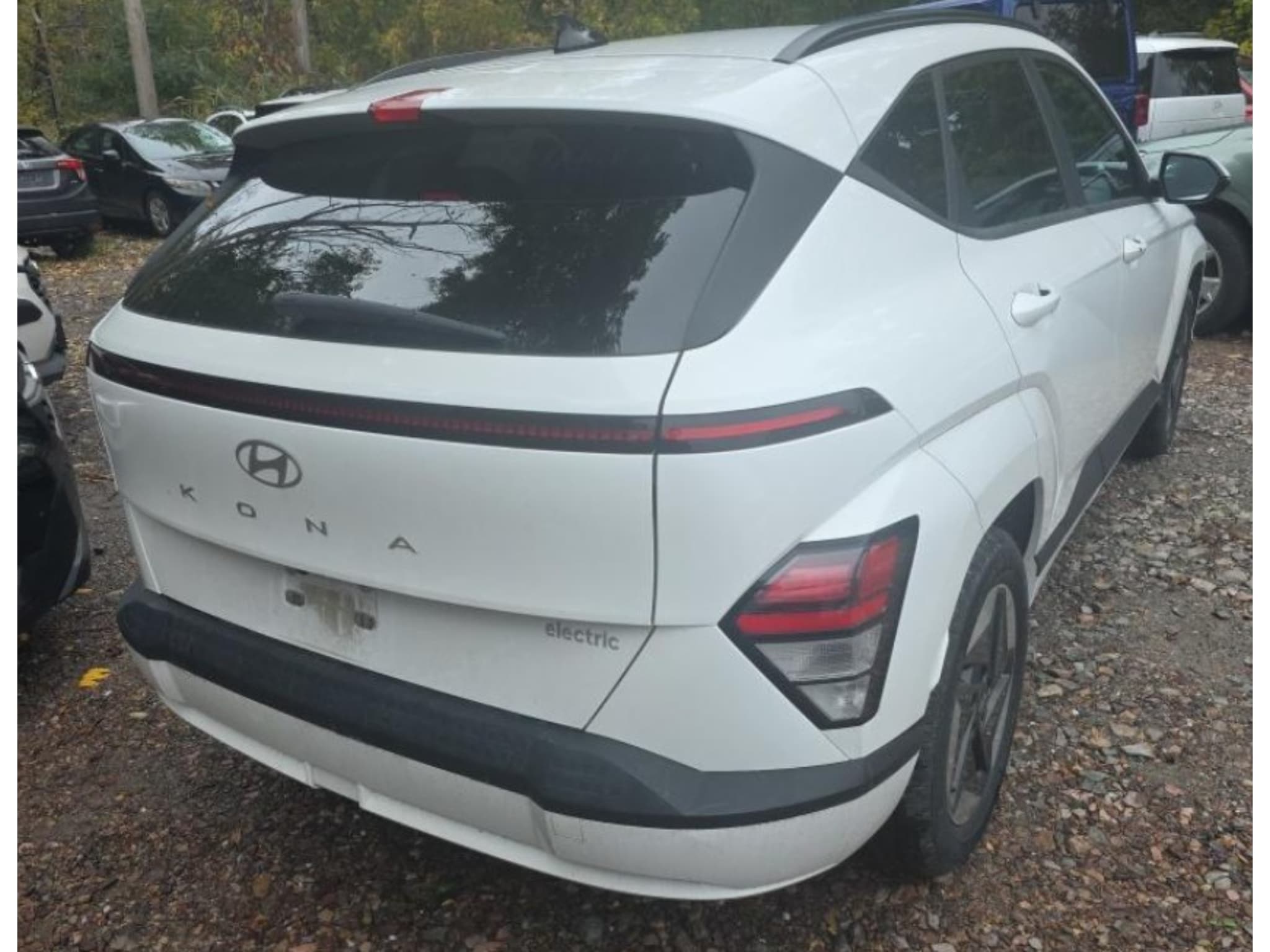 2024 Hyundai Kona view 3