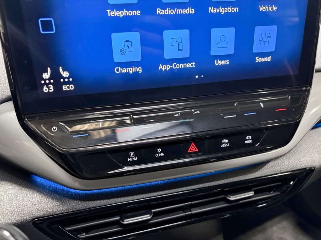 2023 Volkswagen ID.4 view 14