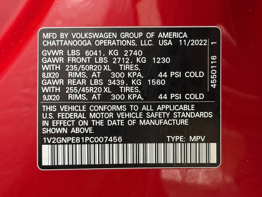 2023 Volkswagen ID.4 view 25