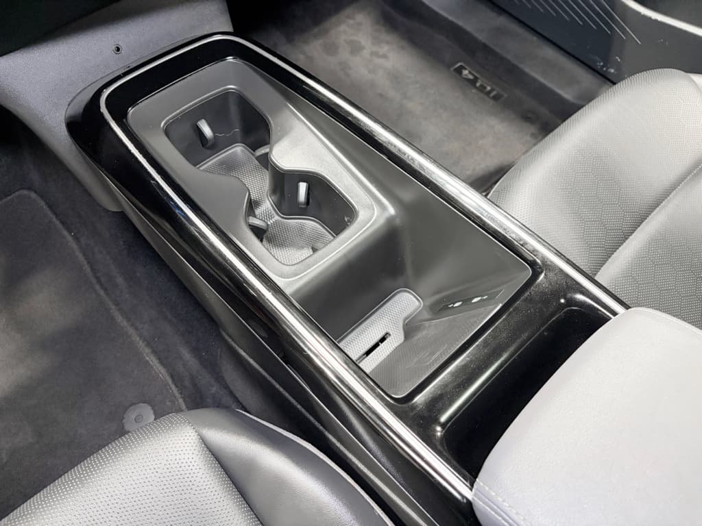 2023 Volkswagen ID.4 view 17