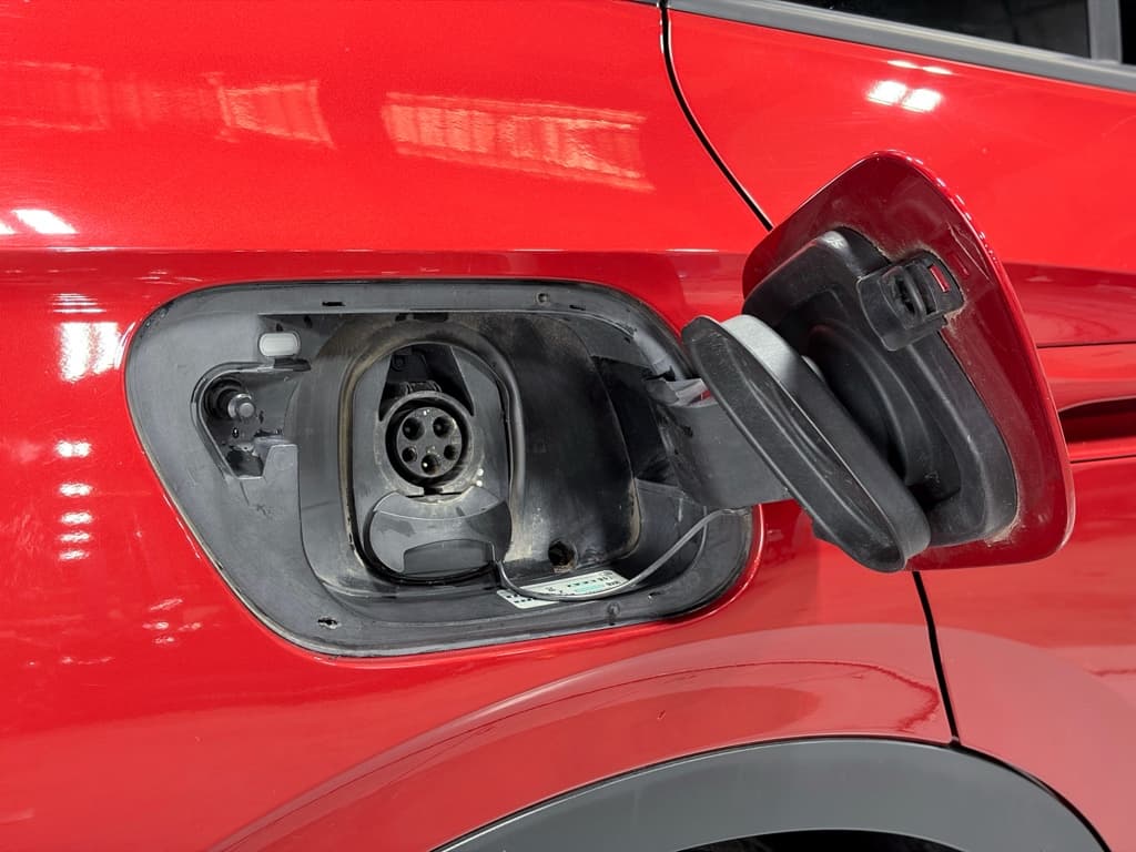 2023 Volkswagen ID.4 view 5