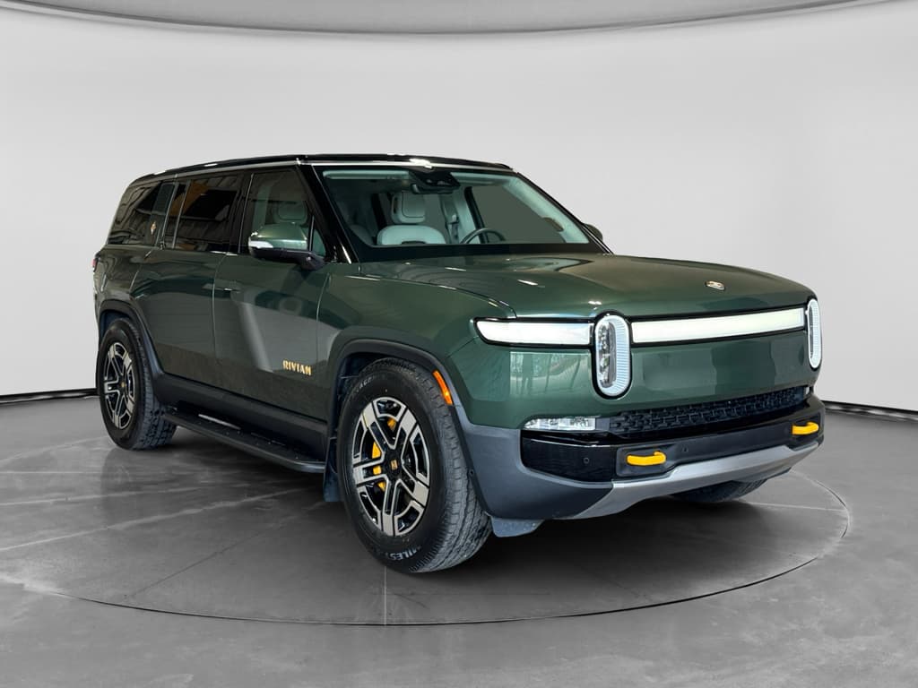 2023 Rivian R1S view 4
