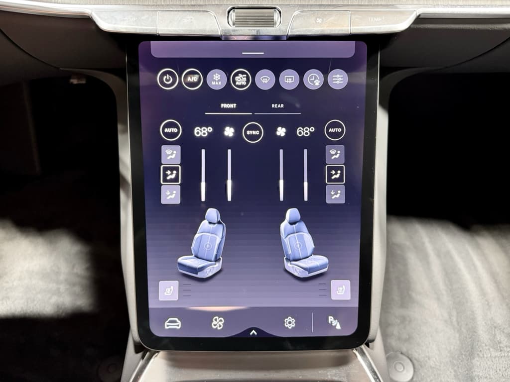 2025 Lucid Air view 13