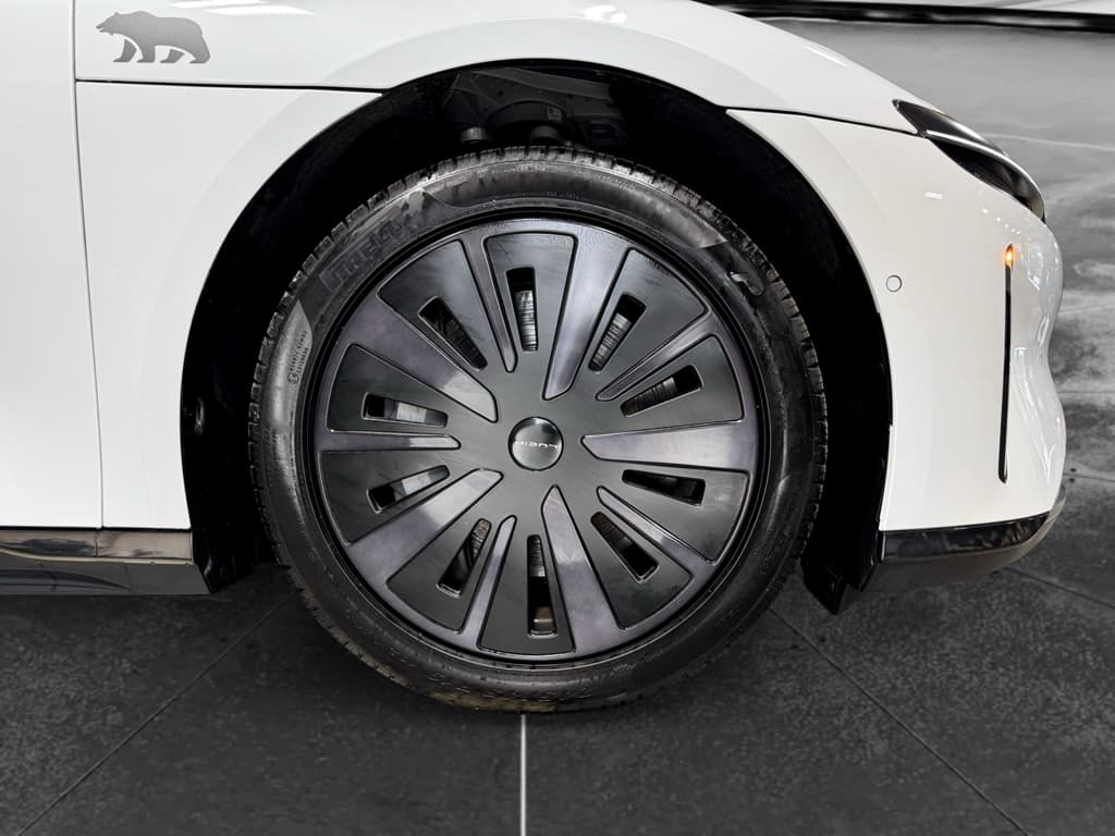 2025 Lucid Air view 37