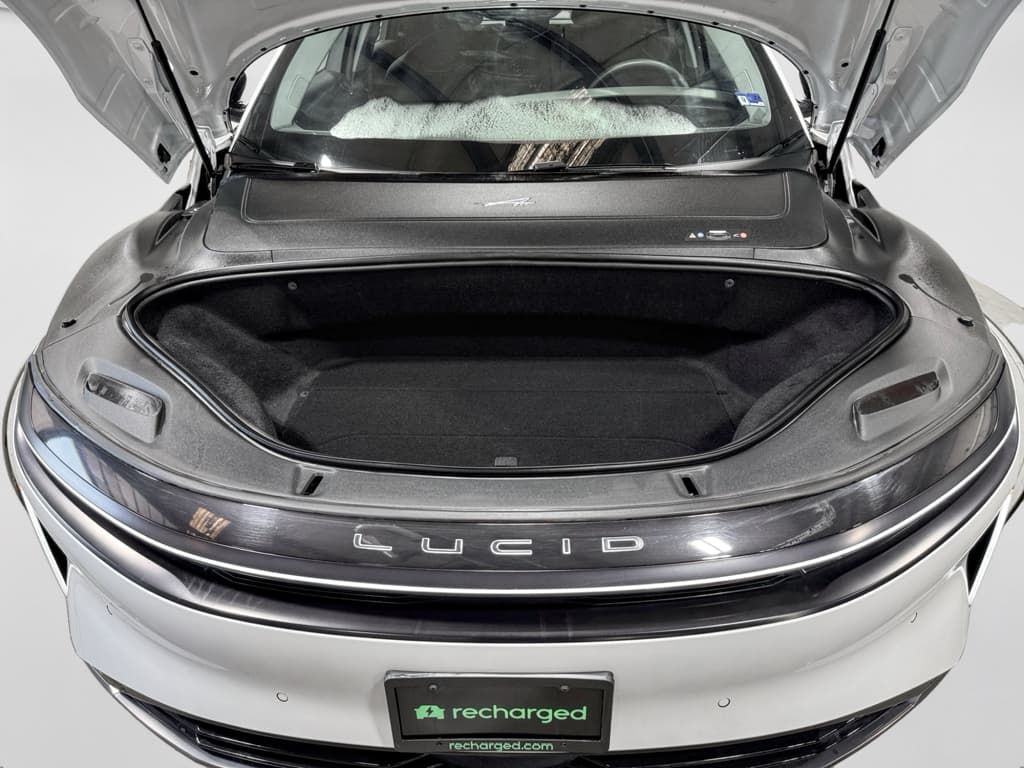 2025 Lucid Air view 25