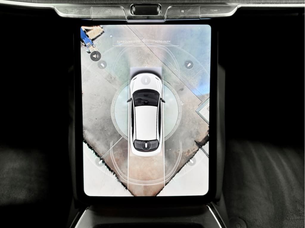 2025 Lucid Air view 14
