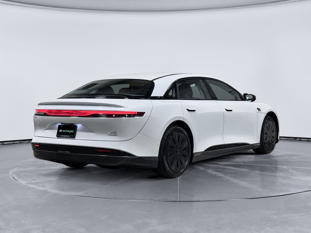 2025 Lucid Air view 3