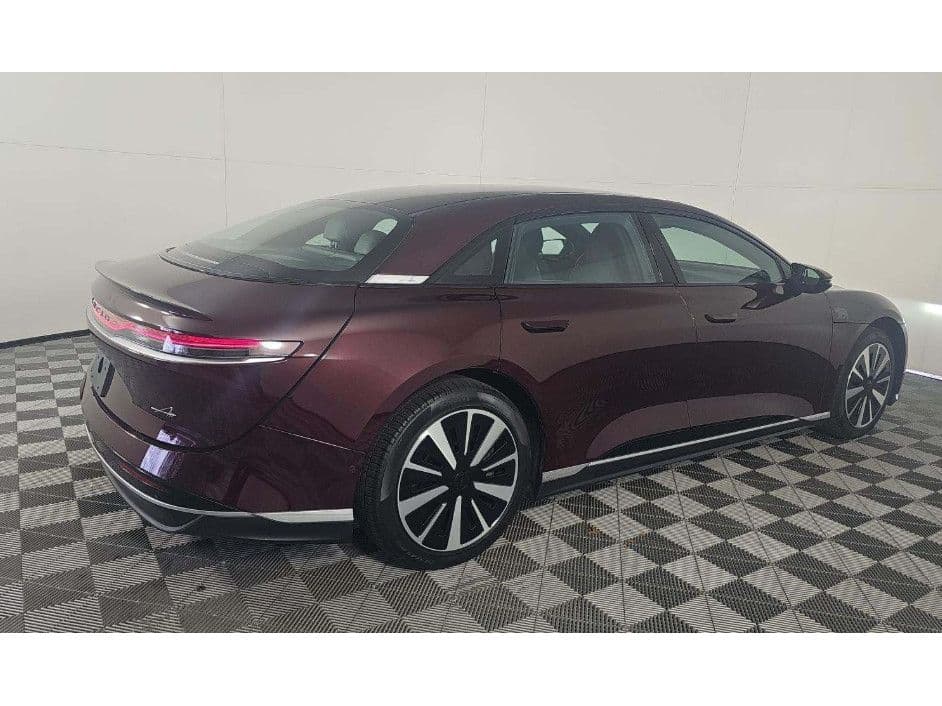 2023 Lucid Air view 3
