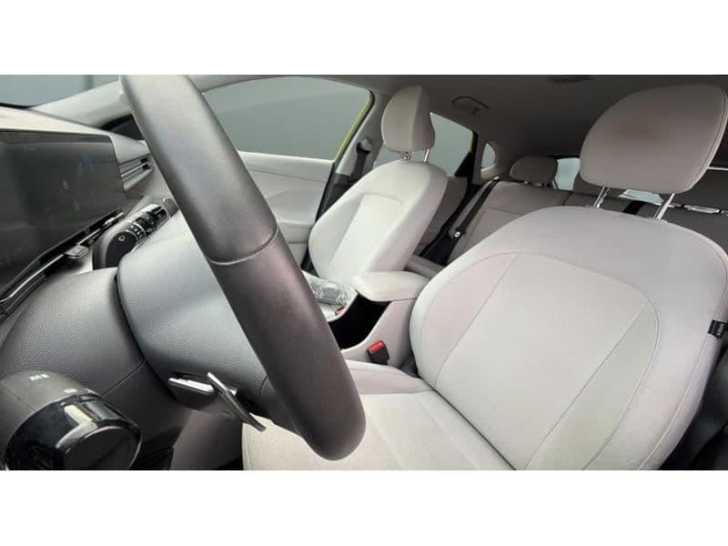 2024 Hyundai Kona view 5