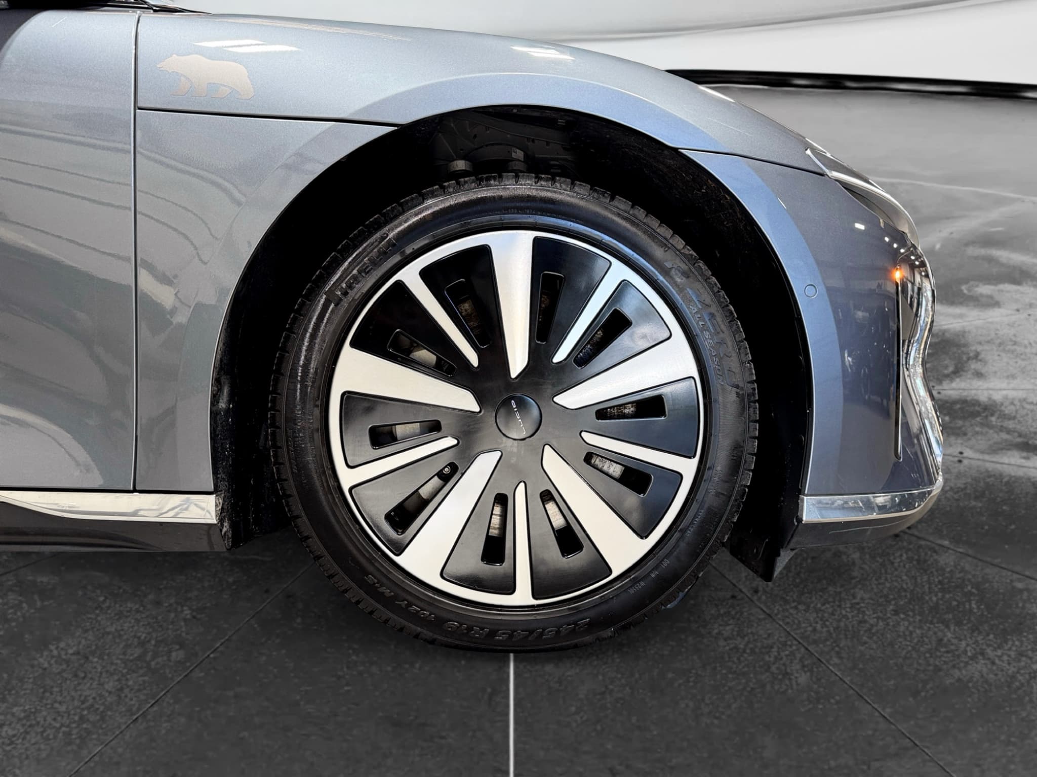 2025 Lucid Air view 35