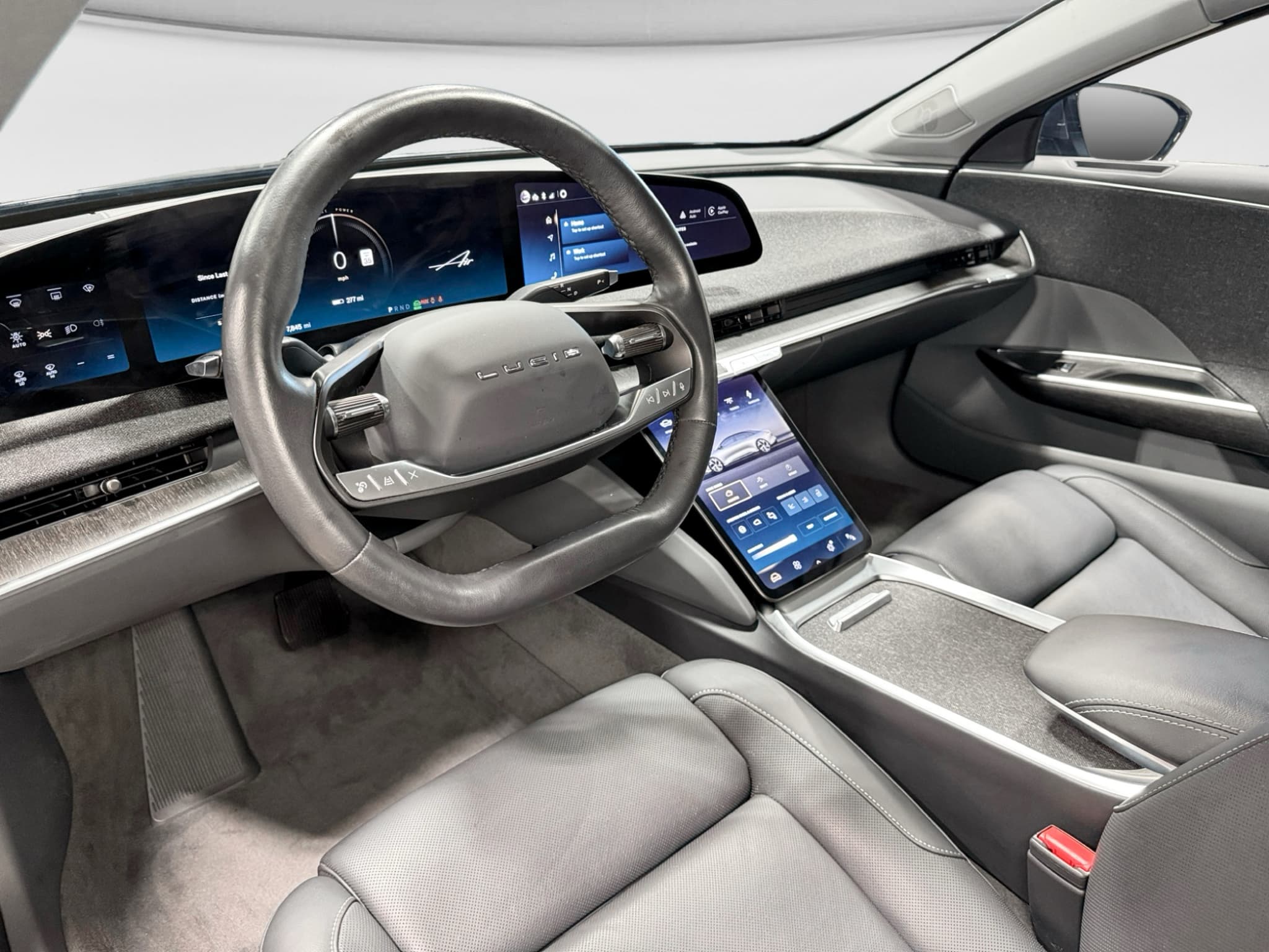 2025 Lucid Air view 17