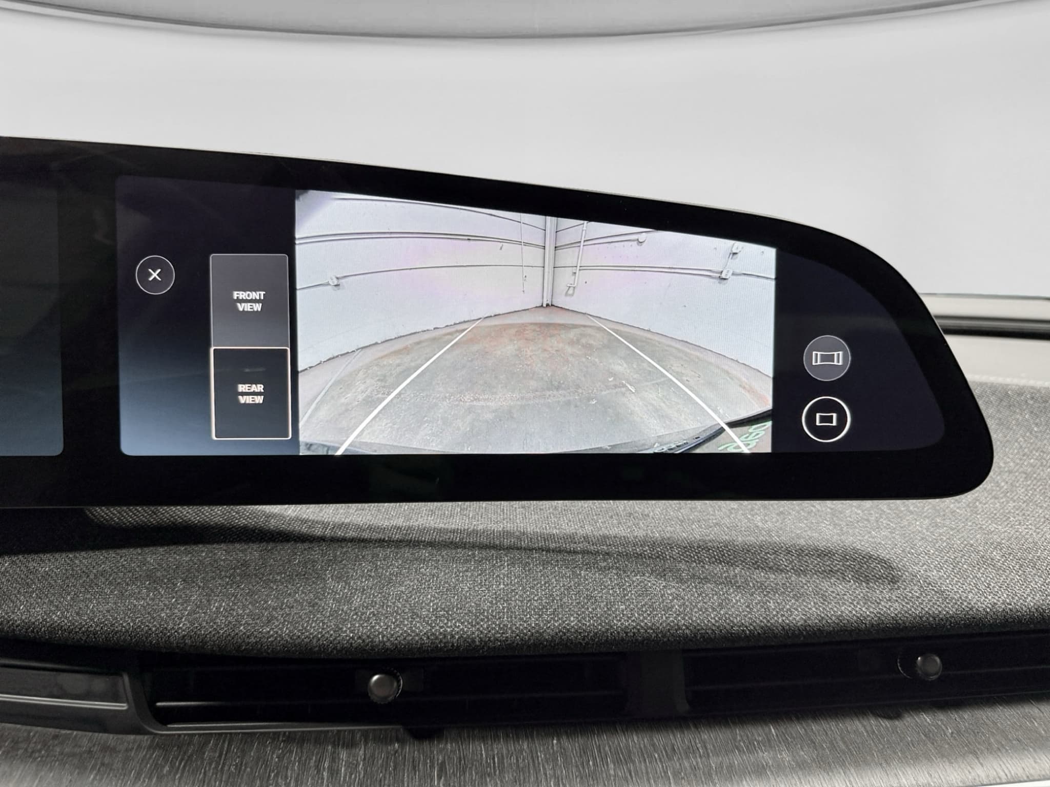 2025 Lucid Air view 11