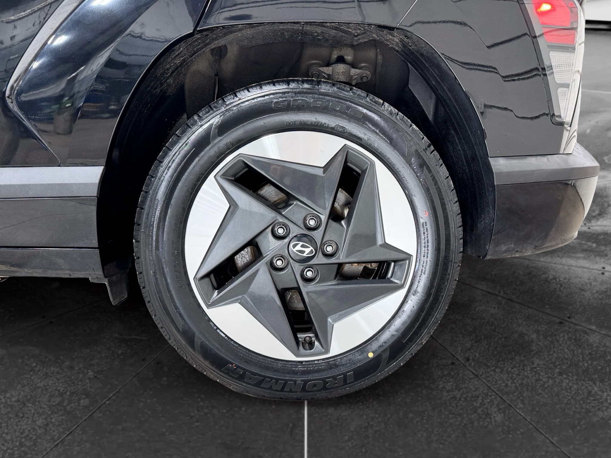 2024 Hyundai Kona view 34