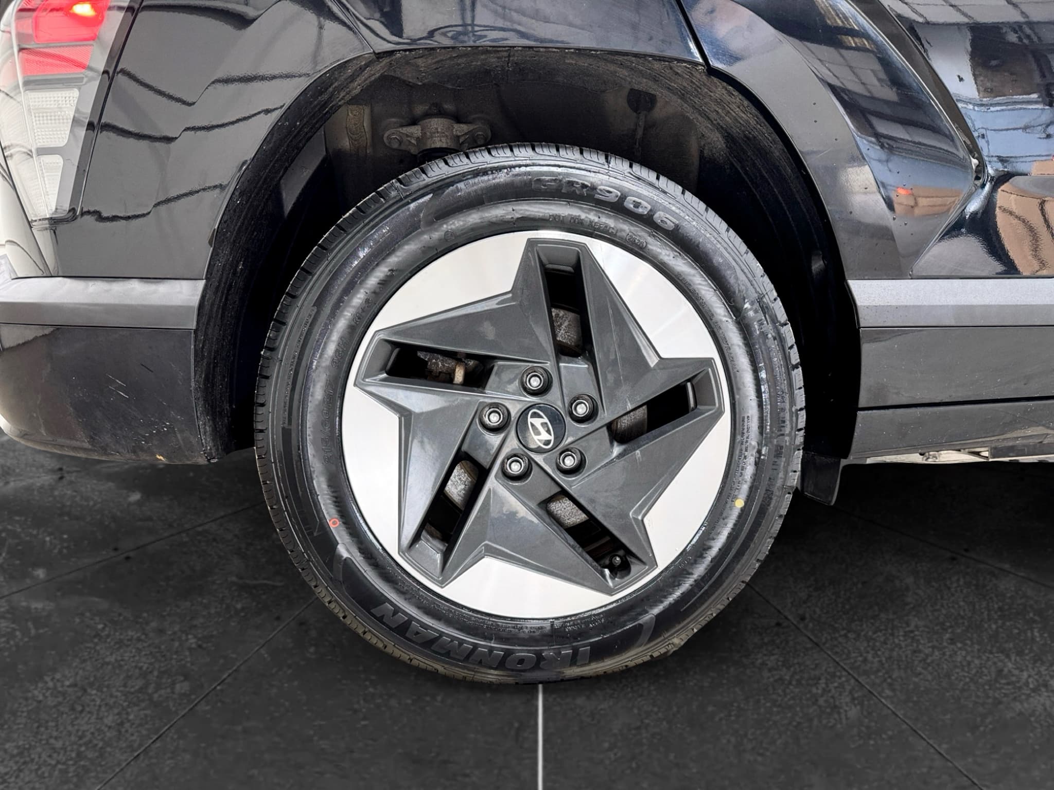 2024 Hyundai Kona view 36